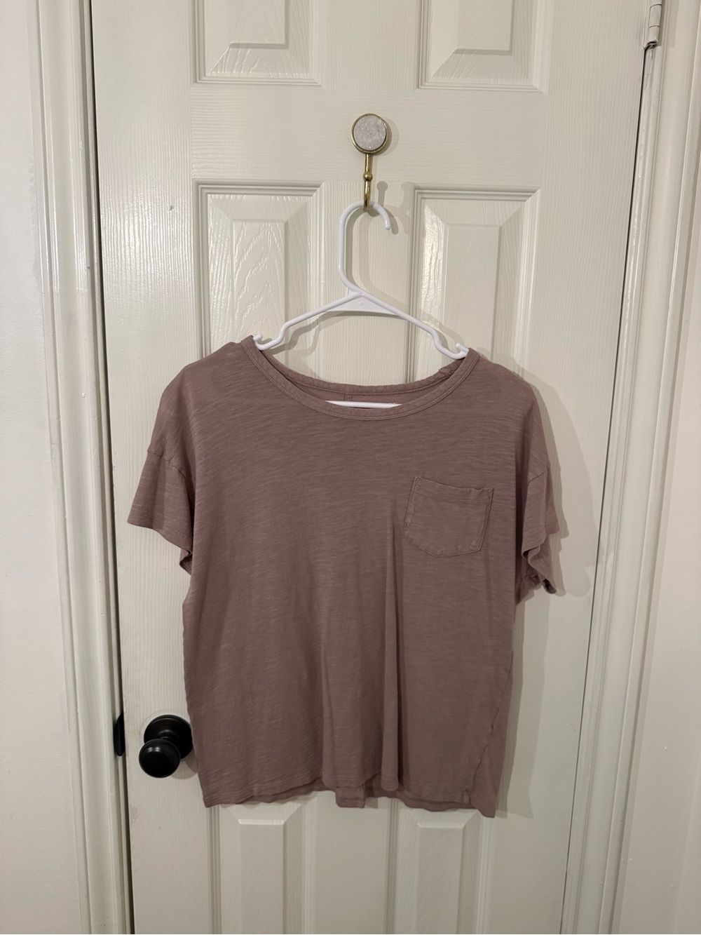 Banana Republic Short Sleeve Pocket Tee in Mauve